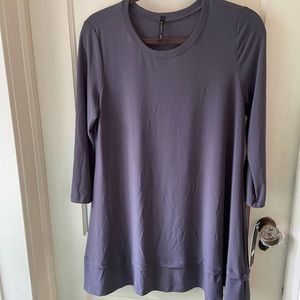 NWT IC by Connie K Tunic Top Grey Stretch Pullover Size Medium